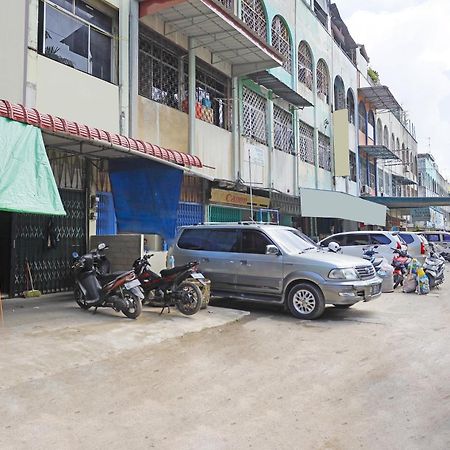 Spot On 91343 Kartika Guest House Syariahnearpantai Stres Jodoh  ภายนอก รูปภาพ