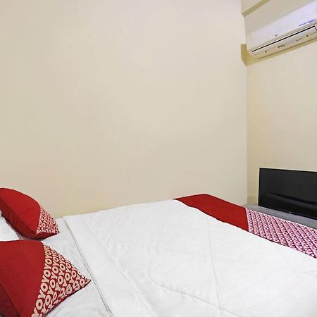 Spot On 91343 Kartika Guest House Syariahnearpantai Stres Jodoh  ภายนอก รูปภาพ