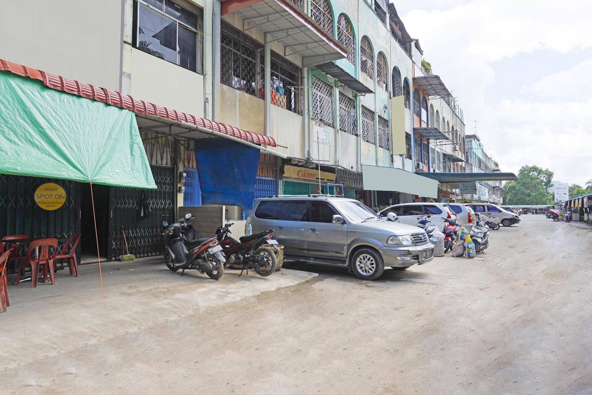 Spot On 91343 Kartika Guest House Syariahnearpantai Stres Jodoh  ภายนอก รูปภาพ