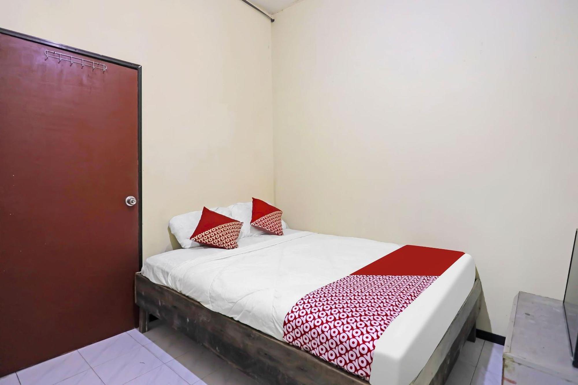 Spot On 91343 Kartika Guest House Syariahnearpantai Stres Jodoh  ภายนอก รูปภาพ