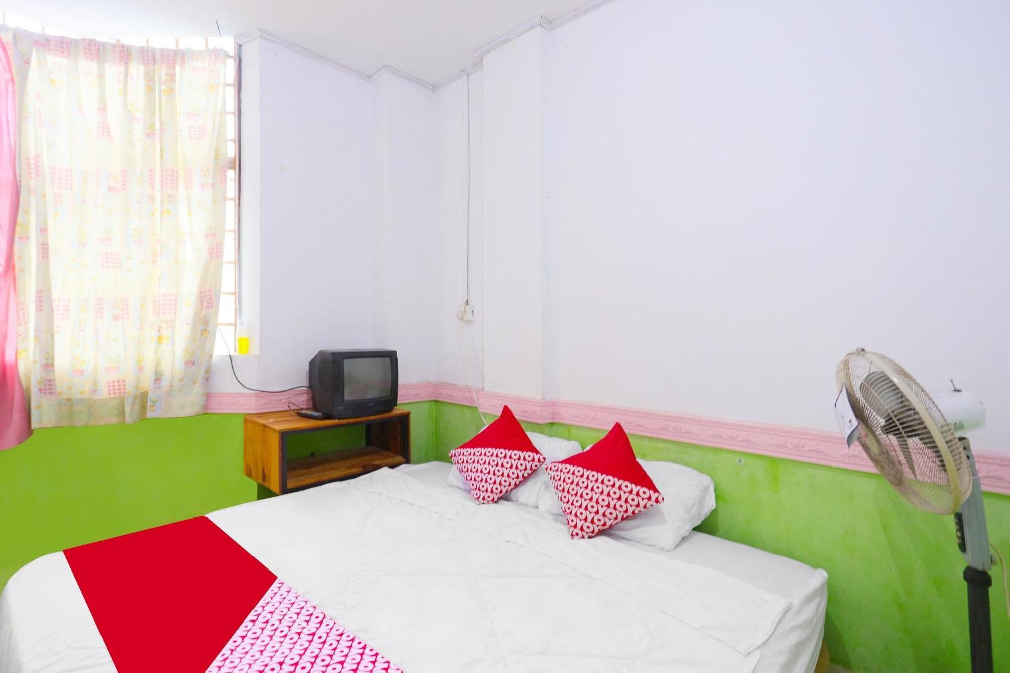 Spot On 91343 Kartika Guest House Syariahnearpantai Stres Jodoh  ภายนอก รูปภาพ