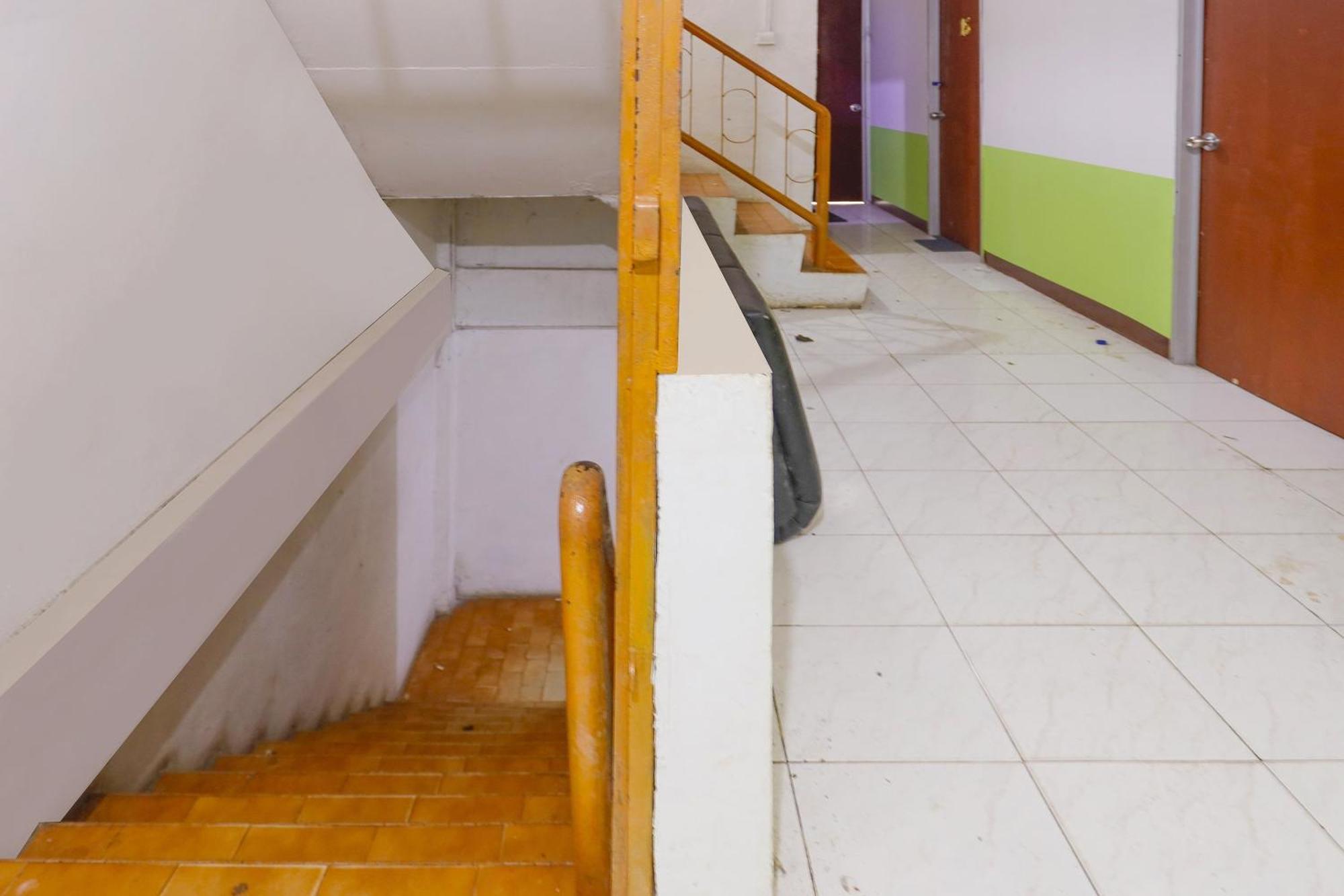Spot On 91343 Kartika Guest House Syariahnearpantai Stres Jodoh  ภายนอก รูปภาพ